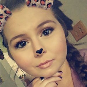 Meet your Posher, Marissa